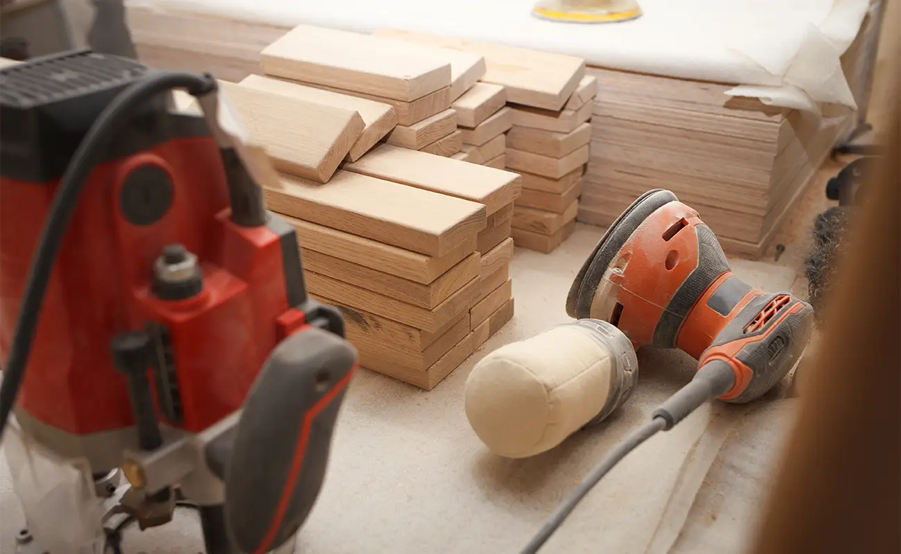 Werkzeuge für die Schreinerei und Holzbearbeitung